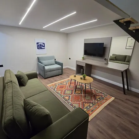 Garden Boutique Отель Тирана