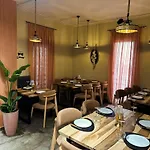 Garden Boutique Hotel 4*