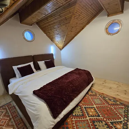 Garden Boutique 3* Tiran