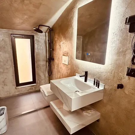 Garden Boutique Hotel 4*